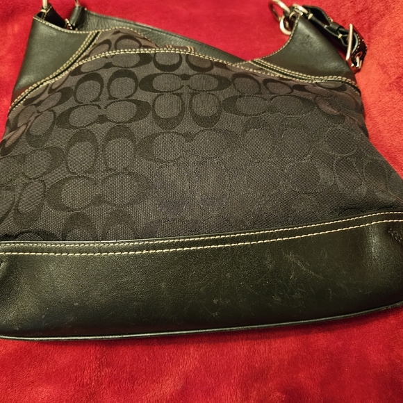 Coach Vintage Hampton Hobo Black Shoulder Bag - Picture 5 of 12